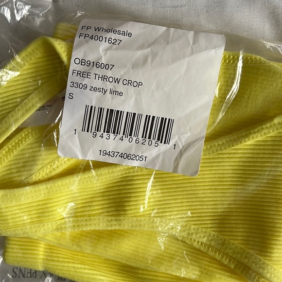 Free People free throw crop - Picture 3 of 3